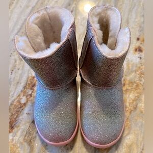 EUC pink glitter Uggs size 8 toddler